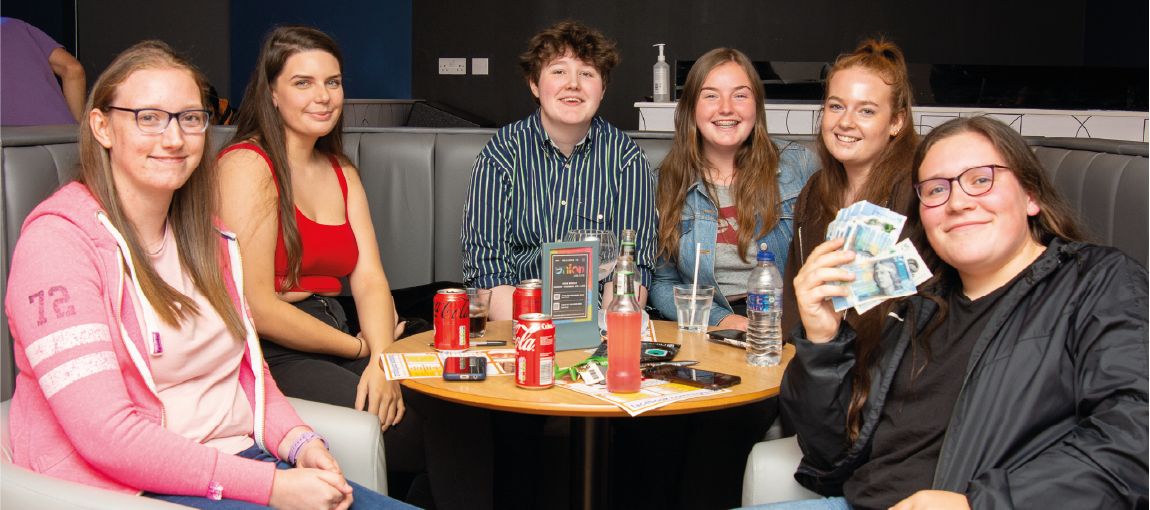 Photo of group of students at Ayr pub quiz